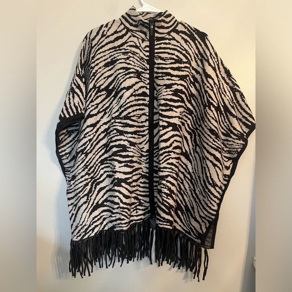Christian Siriano Gray/Black Zebra Print Full-Zip Poncho with Fringe Size S/M - Picture 1 of 9